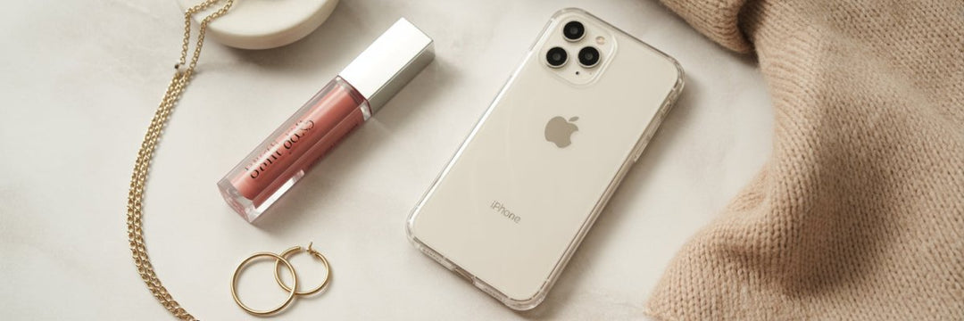 Clear Case, Clean Girl Aesthetic: How to Nail the Look - COCOMII