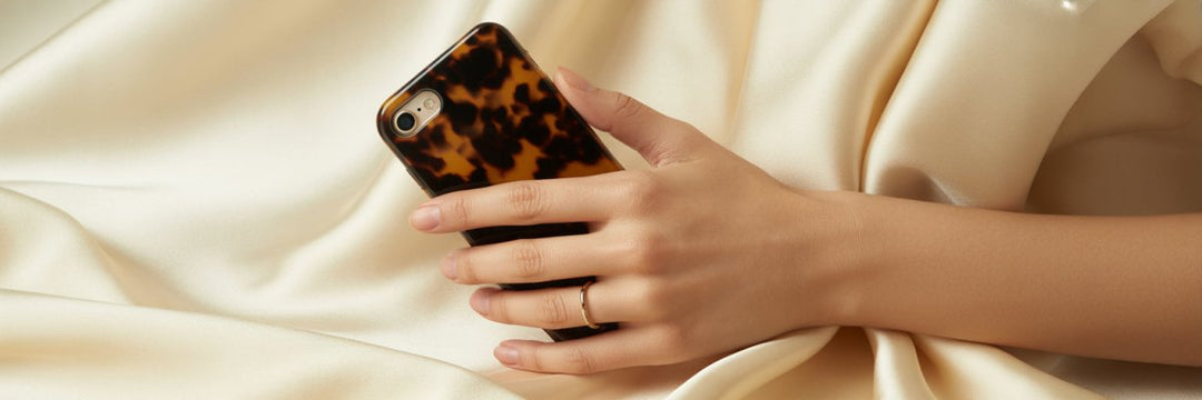 Styling a Tortoiseshell iPhone Case: What Colors and Outfits to Wear - COCOMII